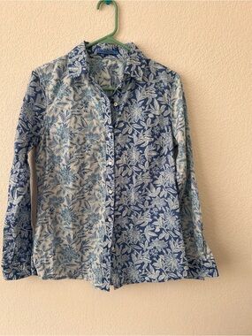 J Mclaughlin women’s Blue Floral Button-Up sz small 100% cotton